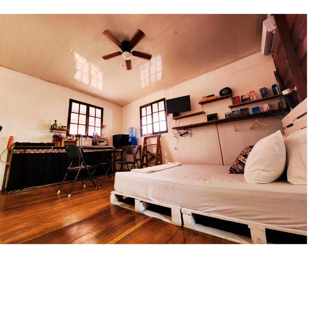 Villa Poetry Garden Bocas Town Colon Island Exterior foto
